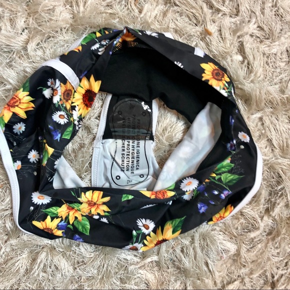 NWT ‘Pin-Up’ 2 Piece Swimsuit - Picture 8 of 9